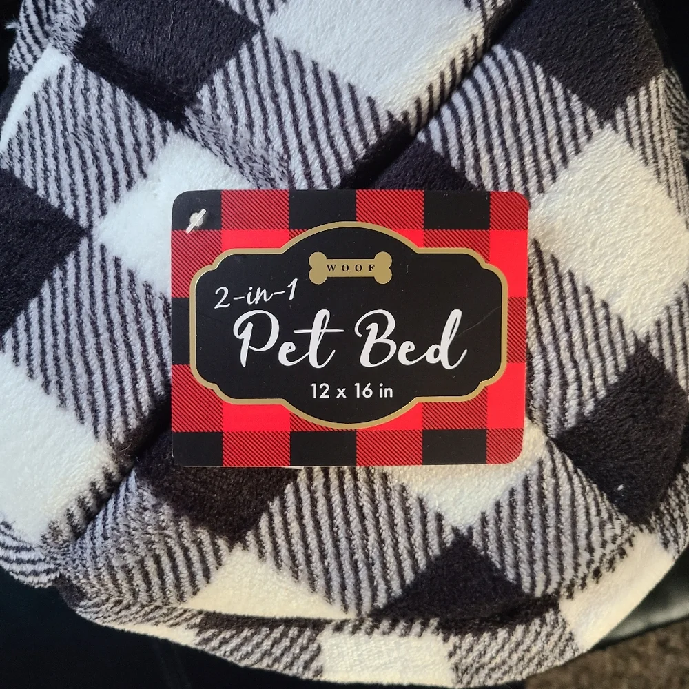 Checkered Pet Bed, Pet Hut, Cat Bed, Cat Hut, Dog Hut, Dog Bed, Pet Supplies